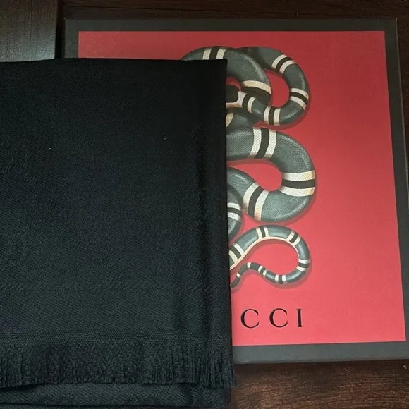 Gucci🖤GG Jacquard pattern knitted scarf - Picture 5 of 6